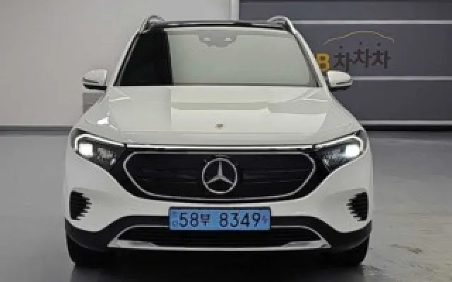 EQB (X243) EQB 300 4MATIC 벤츠 2022/11 30,244km